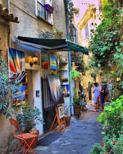 Village mougins, sur al trace des artistes, visite guidée art and tours