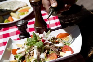 Salade Niçoise, cuisine nissarde